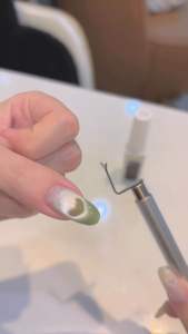 Nam châm trái tim tạo hình sơn gel mắt mèo tiện lợi