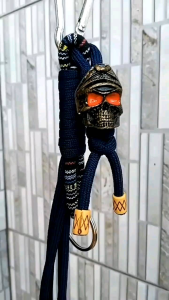 Tali Dompet Pria Keren Paracord Charm Skull Police Bandul Tengkorak 4 Rangkap Lapis Eige