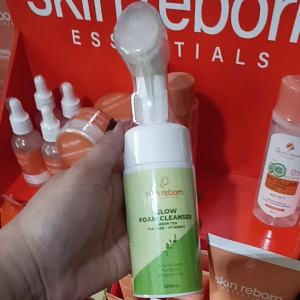 Skin Reborn Glow Facial Foam Cleanser with Green tea Tea tree oil and Vitamin C - (Soft Silicone Brush) Anti-oxidant Brightening Purifying Facial Foam Cleanser