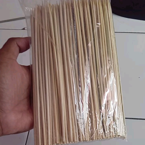 Stik Bambu / Tusuk Bambu / Tusuk Sate / Tusuk Pentol berat 300 gram panjang 20 cm isi 250 pcs