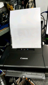 Máy in wifi di động kèm pin Canon ip110. máy in màu +đen trắng den khổ A4 kèm pin tang kem bo mực mới