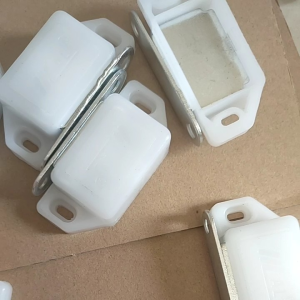Hít tủ nam châm kèm ốc vít từ hút cánh cửa tủ nội thất phụ kiện ngành mộc