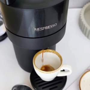 Nespresso Vertuo Next Premium เครื่องชงกาแฟแคปซูลอัตโนมัติ รุ่นใหม่ล่าสุด สีดำ (Black) | ระบบหมุนสกัดกาแฟ Centrifusion™ | รับประกันศูนย์ 2 ปี
