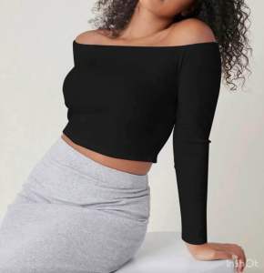 Plus Size Off Shoulder Long Sleeve Top - CLEIN