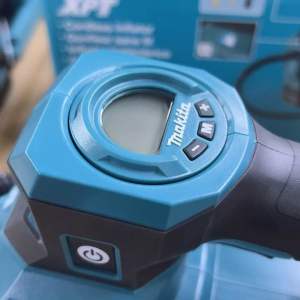 MAKITA DMP181 DMP180 18V Cordless Inflator (Bare Tool) Pump with Tool Bag