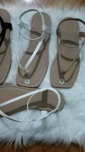 Sandal nữ mũi vuông 2 quai xỏ ngón được may viền đẹp mắt dép đi học đi chơi đều đẹp