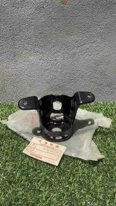 บ่ารองเเฮน(หูกระต่าย) งานเเท้ญี่ปุ่น สำหรับรถC70kaC70k2C70k3 C90s (แฮนโค้งปีกนก) เเท้ใหม่ เก่าเก็บ อันละ1500