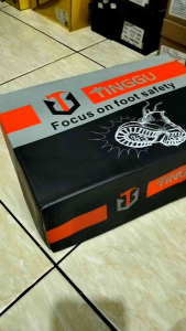 Sepatu Safety Sporty Ujung Besi: Pilihan Terbaik untuk Pria & Wanita