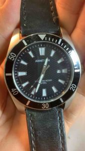 Đồng hồ nam ARMITRON QUARTZ size 43mm máy Nhật đen có lịch  100% thép có Lịch đáy xoáy chống nước 100m kim cọc phản quang đáy còn seal nilon