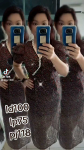 Desain Bunga Feminin: Pilihan Pakaian Wanita Elegan untuk Acara Formal