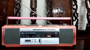Cassette Aiwa CS-W310 zin nguyên bản đẹp keng màu hồng hiếm thấy   Máy sử dụng điện 100v đang hoạt động hoàn hảo.