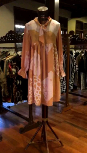 Milea Tunik by Dian Pelangi LIMITED EDITION Blouse Baju Atasan Kemeja Blus Outfit Kerja Kantor Casual Formal Pesta Pernikahan Kondangan Wanita Hijaber Cantik Anggun Modis Modern Elegan Mewah Model Korea Terbaru Motif Batik Abstrak Kekinian