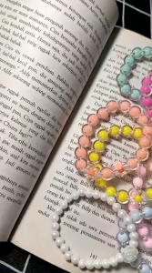 Gelang manik manik glass