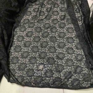 Kain Brokat Stretch Import: Penggunaan dan Manfaat