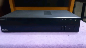 Power ampli Arcam Delta 290p (made in UK) còn đẹp như hình zin nguyên bản.