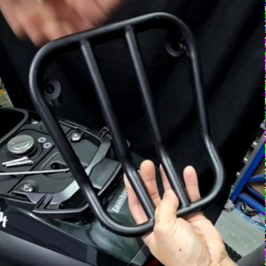 HTแร็คท้ายlambrettax200 x300 สแตนเลส304ทรงสปอร์ต สแตนเลสหนาแข็งแรงทนทานมีทั้งแบบสั้นและยาว2สี ดำโครเมี่ยม(ฟรีน็อต+แหวน)