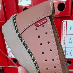 Promo 9.9 Sale Sepatu  05 Wanita Casual Slip On Alisa 05 Series Oclia Yasta Olshop 41