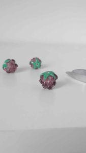 Morethanyoursee | Berry Pendant Necklace จี้สร้อยคอโซ่สแตนเลสลูกปัดเบอร์รี่แก้วมูราโน่ งานแฮนด์เมดทำมือ