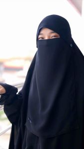 Alsyahra Exclusive Niqab Poni Kancing Raudhah Sifon Silk Jetblack