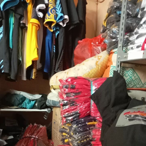 KAOS OLAH RAGA SEPA BOLA VOLI FUTSAL BADMINTON DLL SETELAN UNTUK PRIA DAN WANITA DEWASA DAN ANAK ANAK GRATIS SABLON SETELAN JERSEY