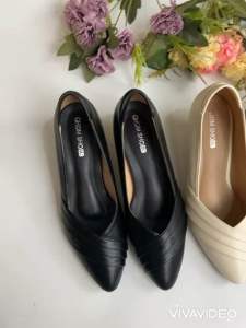 รองเท้าผุ้หญิง คัทชูหนังนิ่ม สูง 2 นิ้ว รองเท้าใส่ทำงาน นิ่มมาก รหัส 3381