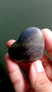 #JD023 Labradorite ลาบราโดไรต์ หัวใจ หินธรรมชาติ หินสะสม ขนาด 3.6×4.7 cm