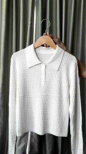 Long Sleeve Knit Polo Shirt with Collar and Buttons