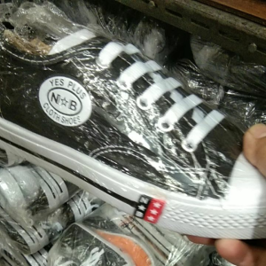SEPATU SEKOLAH NB SEPATU IMPORT TERMURAH PRIA DAN WANITA