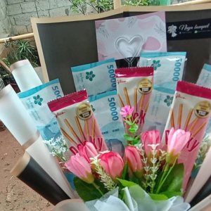 Buket Pocky mini + Uang kosongan 6 lembar #giftwisuda #buketsnack #kadoulangtahun