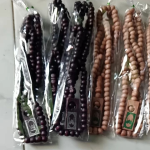 Tasbih Kayu 99 Butir Murah Random Warna Hitam Coklat Krem