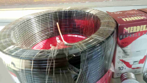 KABEL LISTRIK TEMBAGA SILUMAN Kabel NYA 2.5mm 100YARD GRATIS LAMPU  10WATT  tunggal tembaga untuk listrik Kabel yg biasanya untuk keperluan Instalasi Listrik perumahan  Kualitas Bagus .Terbuat dari tembaga Berkualitas Bagus tidak mudah terkelupas