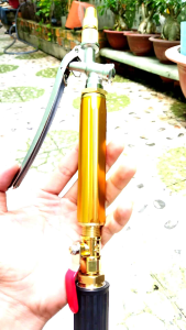 tay bóp lắp bình phun thuốc trừ sâu thân nhôm cao cấp .