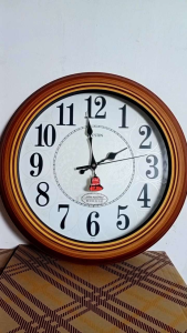 Jam dinding kayu musik setiap jam (WDJ 5807)
