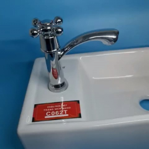 V01 vòi rửa mặt đơn lạnh  thân ĐỒNG phù hợp với các loại chậu rửa mini