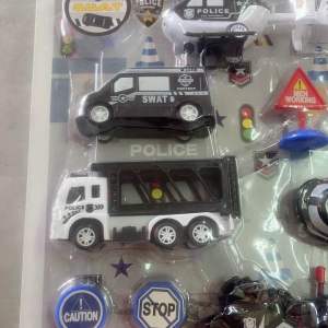 ตำรวจของเล่น แผงของเล่นเกี่ยวกับตำรวจ รถตำรวจ มอเตอร์ไซค์ของเล่น คอปเตอร์ตำรวจ ของเล่นใหม่ มี10ชิ้นในแผง