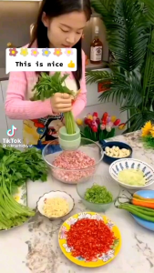 🌹READY STOCK🌹 Multifunctional Vegetable Cutter Wireless Rechargeable Electric Garlic Slicer Pemotong Sayur USB 多功能电动切菜器