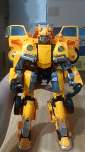 big size bumblebee beetle 15inches tall with sound