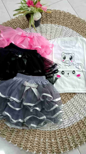 Setelan Anak Perempuan: Bahan, Ukuran, Desain