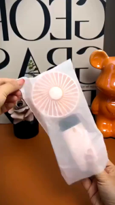 Quạt Cầm Tay Tích Điện Dung Lượng Pin Khủng 5 cấp độ gió màn hình Led Thông Minh Thiết Kế Đơn Giản Tiện Dụng