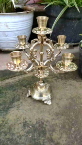 Tempat Lilin Kuningan Cabang 5 Motif Karawang Warna Kuning 1 Pcs