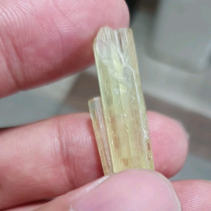 18670-ĐÁ TINH THỂ HELIODOR [ BERYL VÀNG] THIÊN NHIÊN