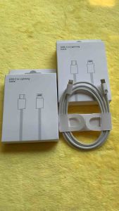 Cáp sạc Apple Type-C to Lightning màu Trắng