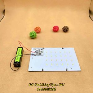 Tấm pin năng lượng mặt trời 5V 200mA tích hợp 24 hạt LED sử dụng pin 3.7V