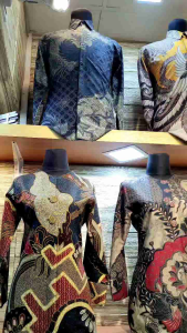 batik pria elegan batik Indonesia batik lengan panjang