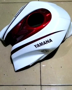 cover tengki Yamaha Vixion Nvl atau nva model CBR 250R putih list merah marun request