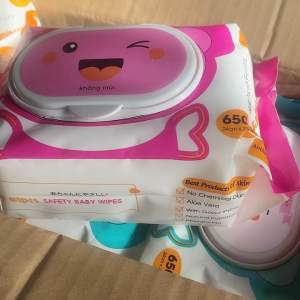 Sỉ combo 30 gói khăn ướt baby wipes 650g không mùi an toàn cho bé (hsd:2027)