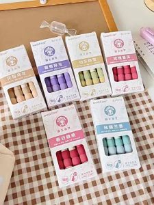 พร้อมส่ง ปากกาเจลลบได้ ปากกาหมึกน้ำเงิน กล่อง4แท่ง มีปลอกนวมนุ่มนิ่ม 0.5mm. ปากกาลูกลื่น เขียนลื่น เขียนสวย เครื่องเขียน อุปกรณ์การเขียน