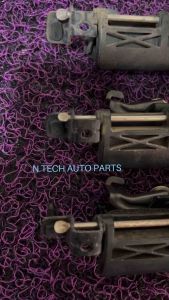 Toyota ESTIMA ACR30 Rear Bonnet Center Lock Handle Outside (🇯🇵Used)