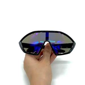 [H3] แว่นกันแดด โอเวอร์ไซส์ ทรงเข้ารูปหน้าเก๋มากกก เลนส์ UV400