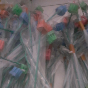 Sikat Pembersih Galon dan Jerigen: Set 3 Sikat Gagang Panjang Manual